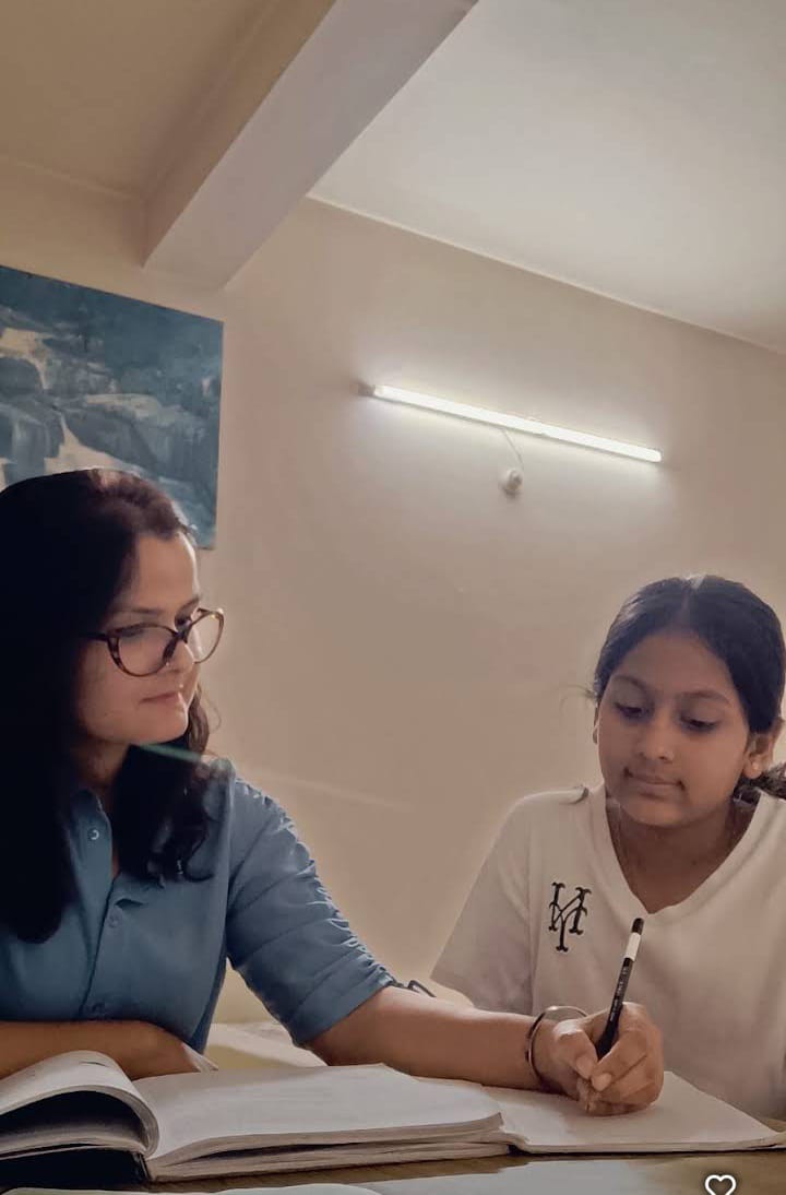 Female home tutor teaching Class 10 student in Indore